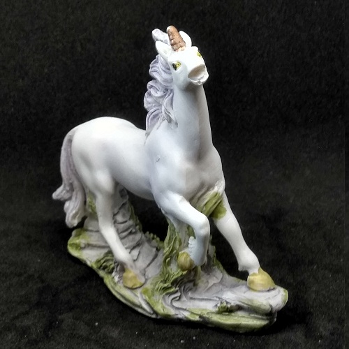 Magical Unicorn Figurine (g)