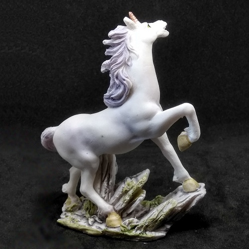 Magical Unicorn Figurine (b) - Click Image to Close