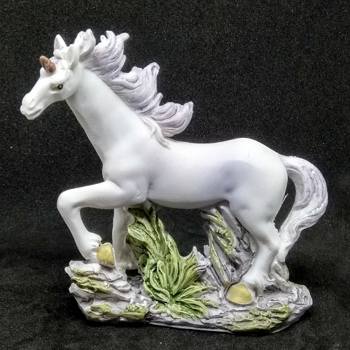 Magical Unicorn Figurine (e)