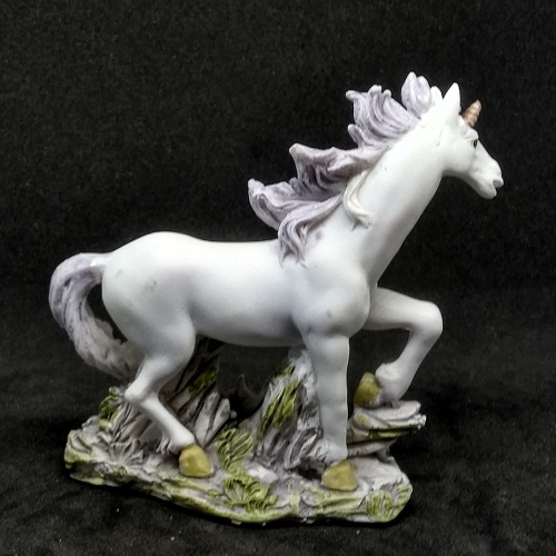 Magical Unicorn Figurine (e) - Click Image to Close