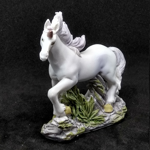 Magical Unicorn Figurine (e) - Click Image to Close